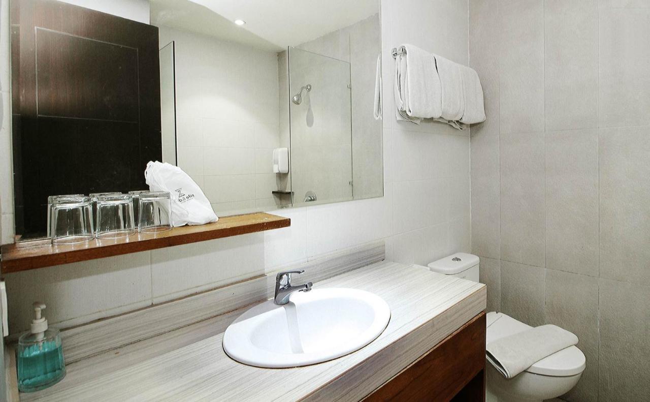 Nite & Day Surabaya - Kedungdoro Hotel Luaran gambar
